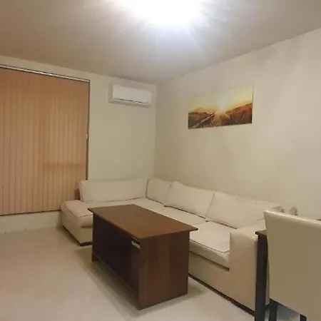 Central Beach Ravda Apartments 公寓 *