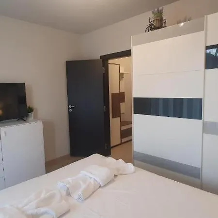 公寓 Central Beach Ravda Apartments